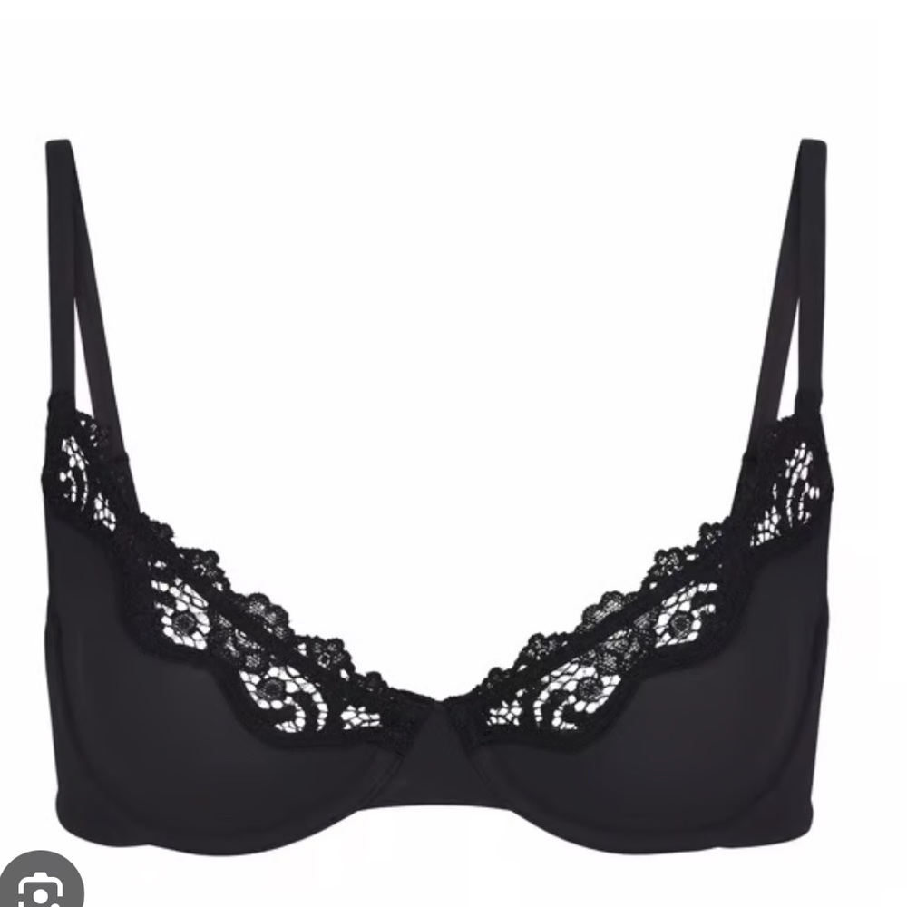 Skims Fits everybody lace underwire bra NWT